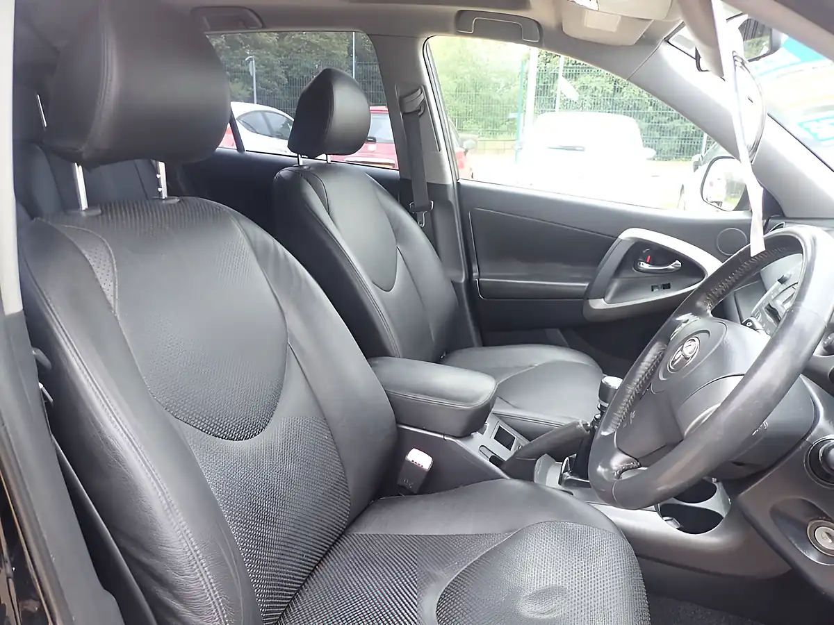 Used 2007 Toyota Rav4 Xt-R Black - Interior and Exterior details 6