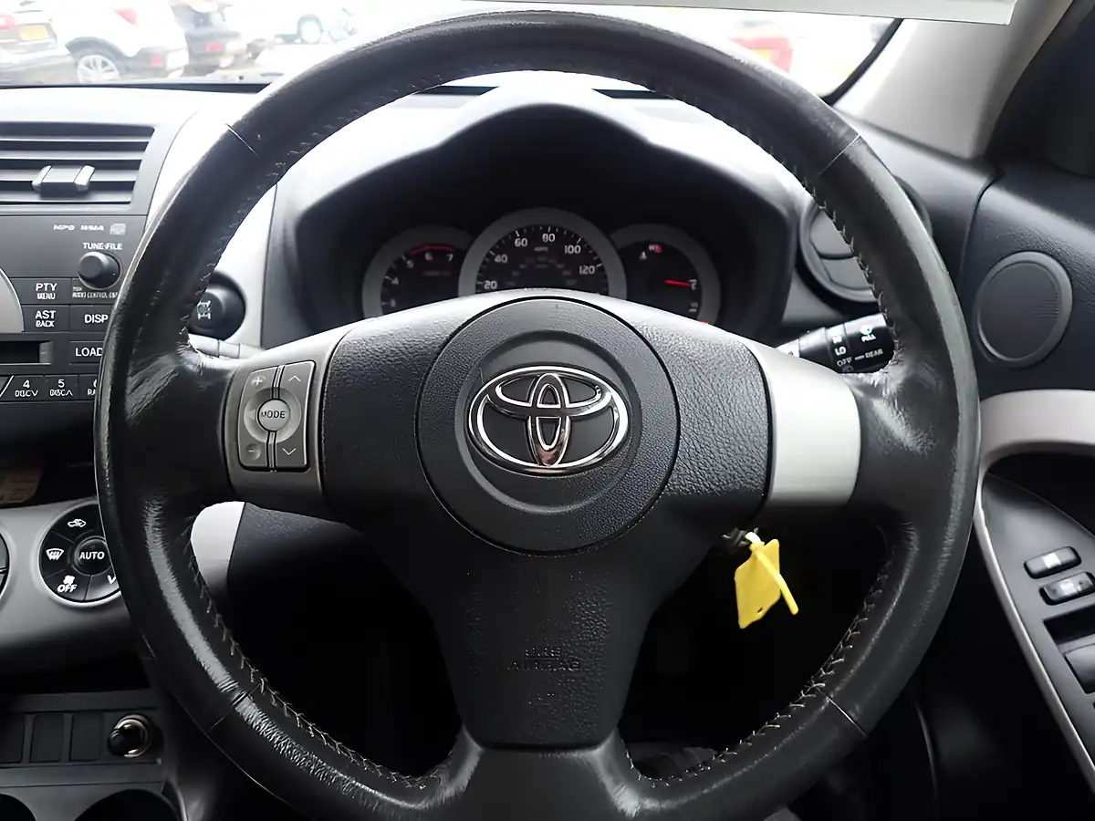 Used 2007 Toyota Rav4 Xt-R Black - Interior and Exterior details 7