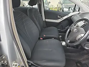 Used 2007 Toyota Yaris T Spirit Silver - Interior and Exterior details 10