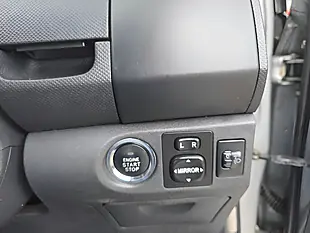 Used 2007 Toyota Yaris T Spirit Silver - Interior and Exterior details 14