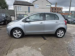 Used 2007 Toyota Yaris T Spirit Silver - Interior and Exterior details 4