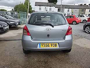 Used 2007 Toyota Yaris T Spirit Silver - Interior and Exterior details 9