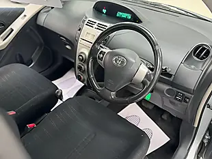 Used 2007 Toyota Yaris Zinc Silver - Interior and Exterior details 3