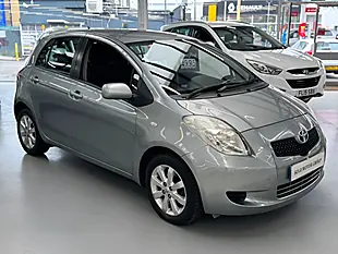 Used 2007 Toyota Yaris Zinc Silver - Interior and Exterior details 4