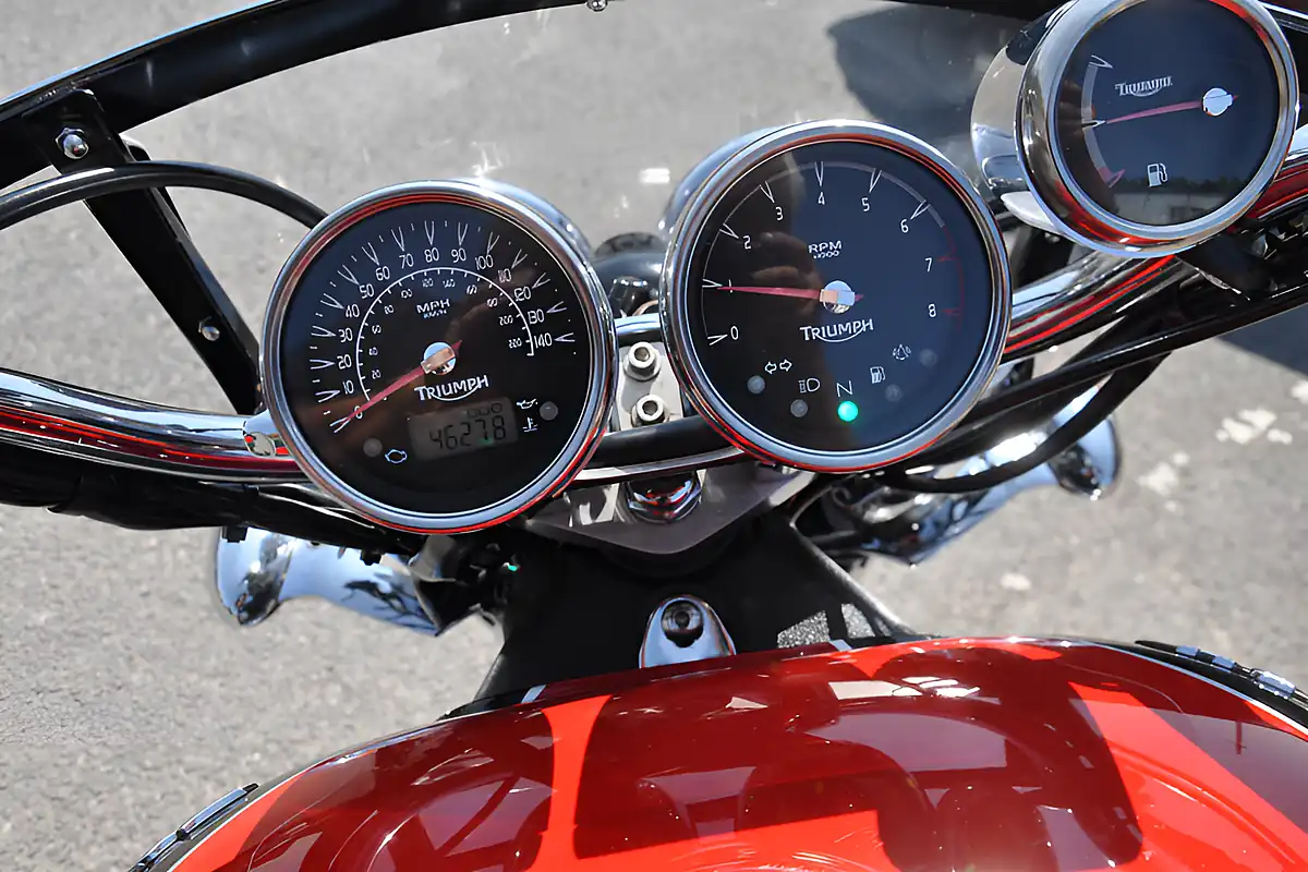 Used 2007 Triumph Rocket Iii Red - Interior and Exterior details 16