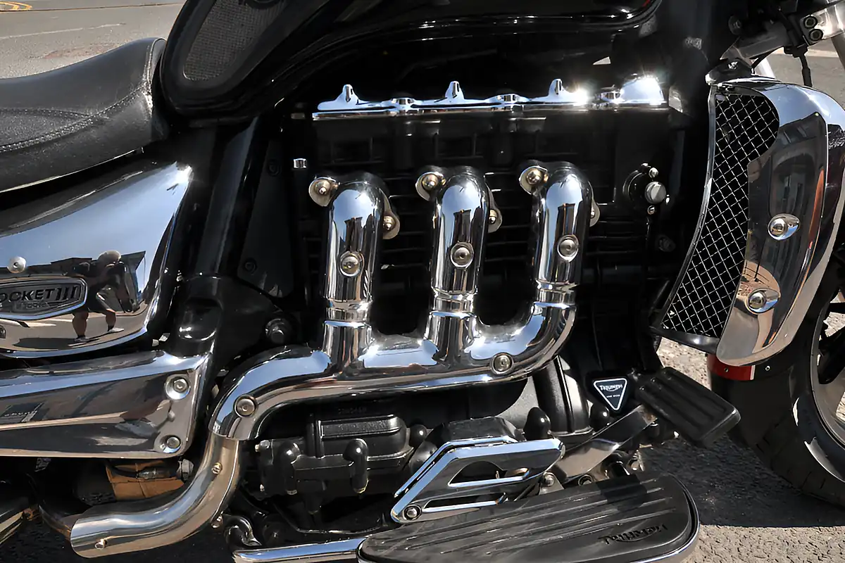 Used 2007 Triumph Rocket Iii Red - Interior and Exterior details 6