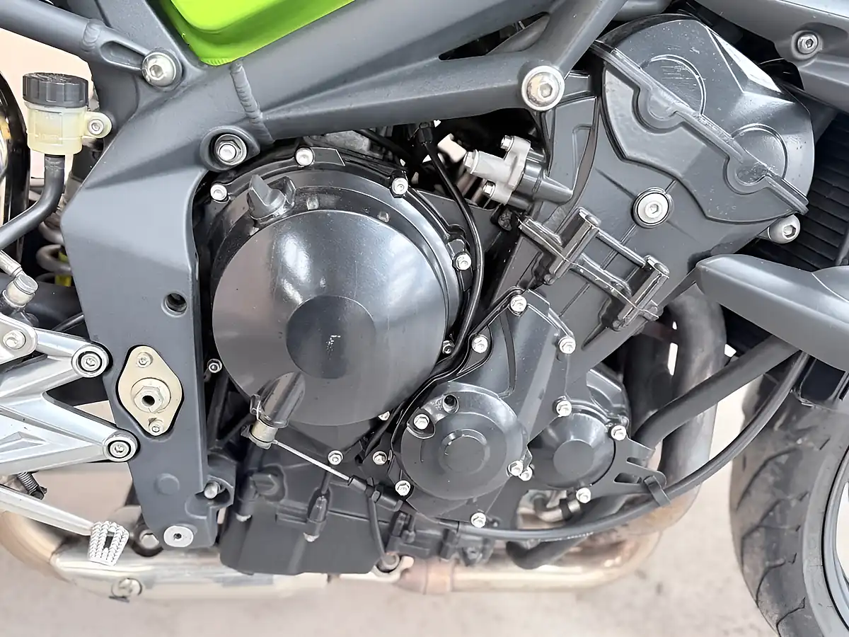Used 2007 Triumph Street Triple 675 Naked Green - Interior and Exterior details 14