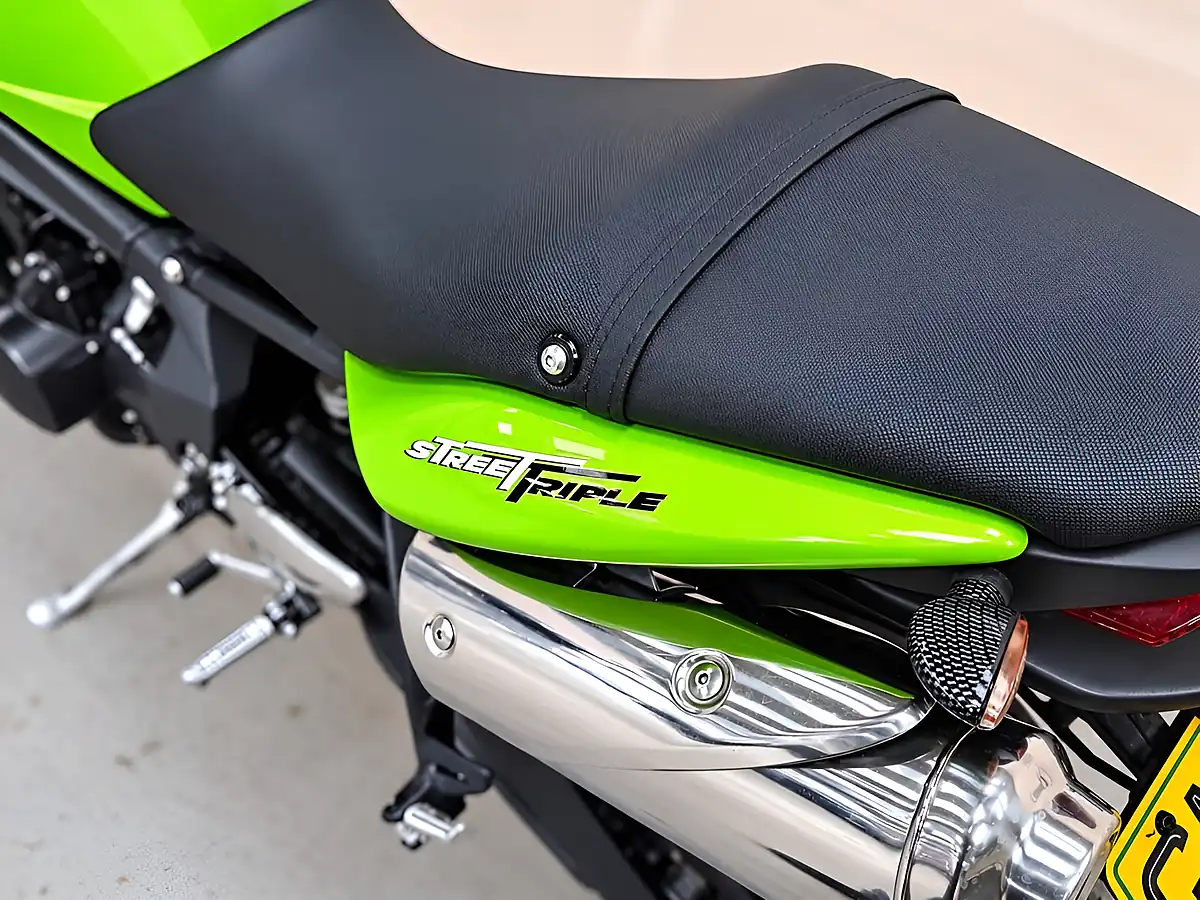 Used 2007 Triumph Street Triple 675 Naked Green - Interior and Exterior details 15