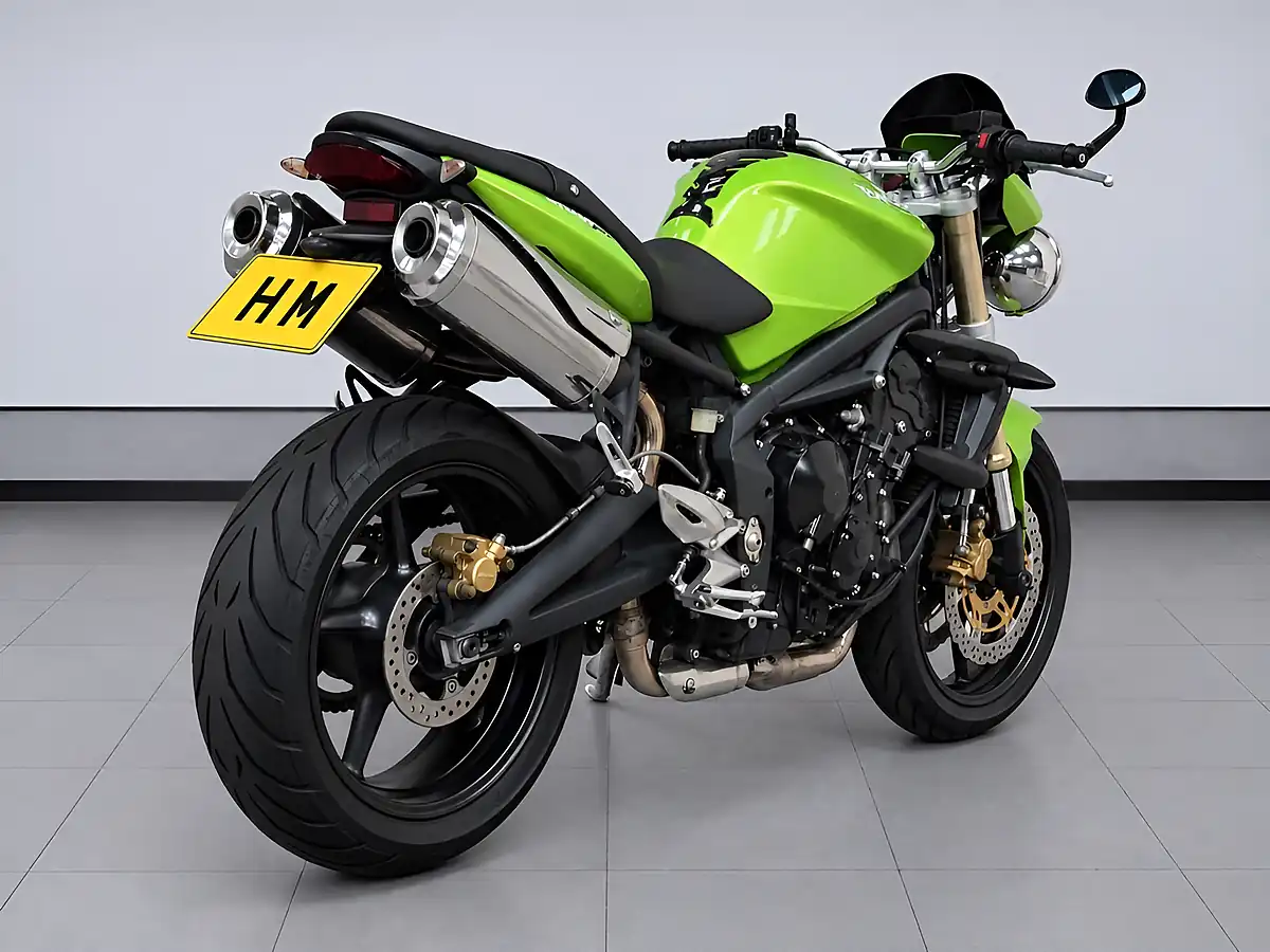 Used 2007 Triumph Street Triple 675 Naked Green - Interior and Exterior details 2