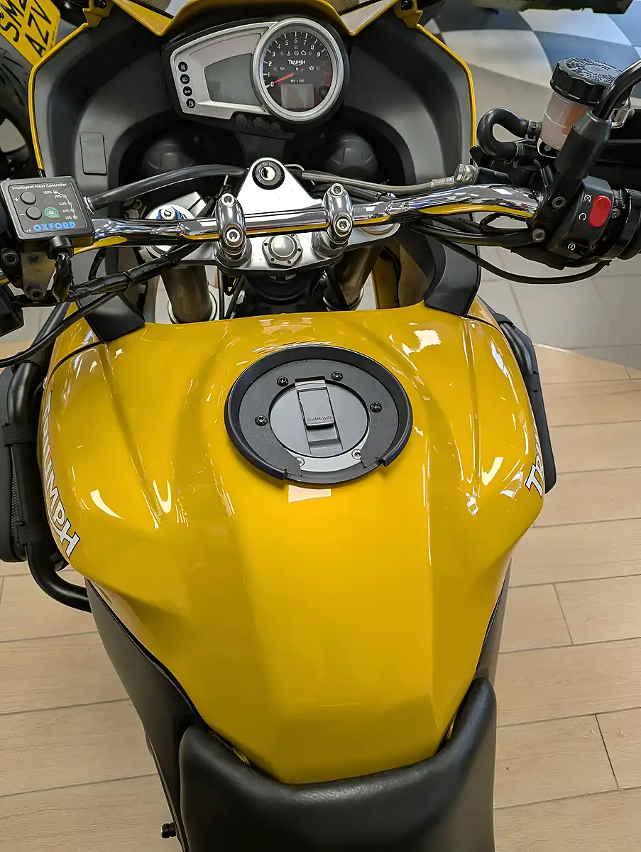 Used 2007 Triumph Tiger 1050 - Interior and Exterior details 14