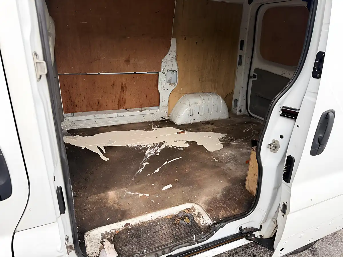 Used 2007 Vauxhall Vivaro Panel Van White - Interior and Exterior details 11