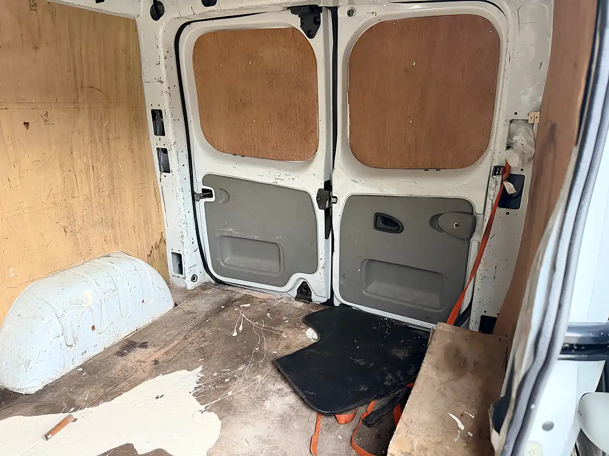 Used 2007 Vauxhall Vivaro Panel Van White - Interior and Exterior details 14