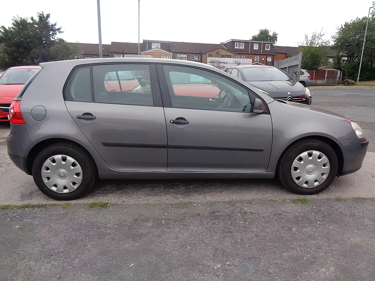 Used 2007 Volkswagen Golf S Grey - Interior and Exterior details 3