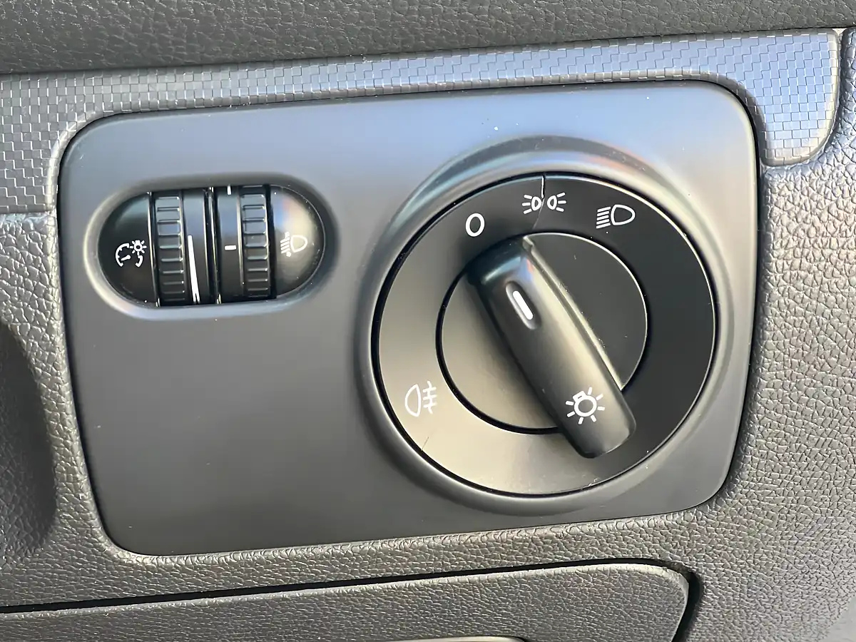 Used 2007 Volkswagen Golf S Silver - Interior and Exterior details 16