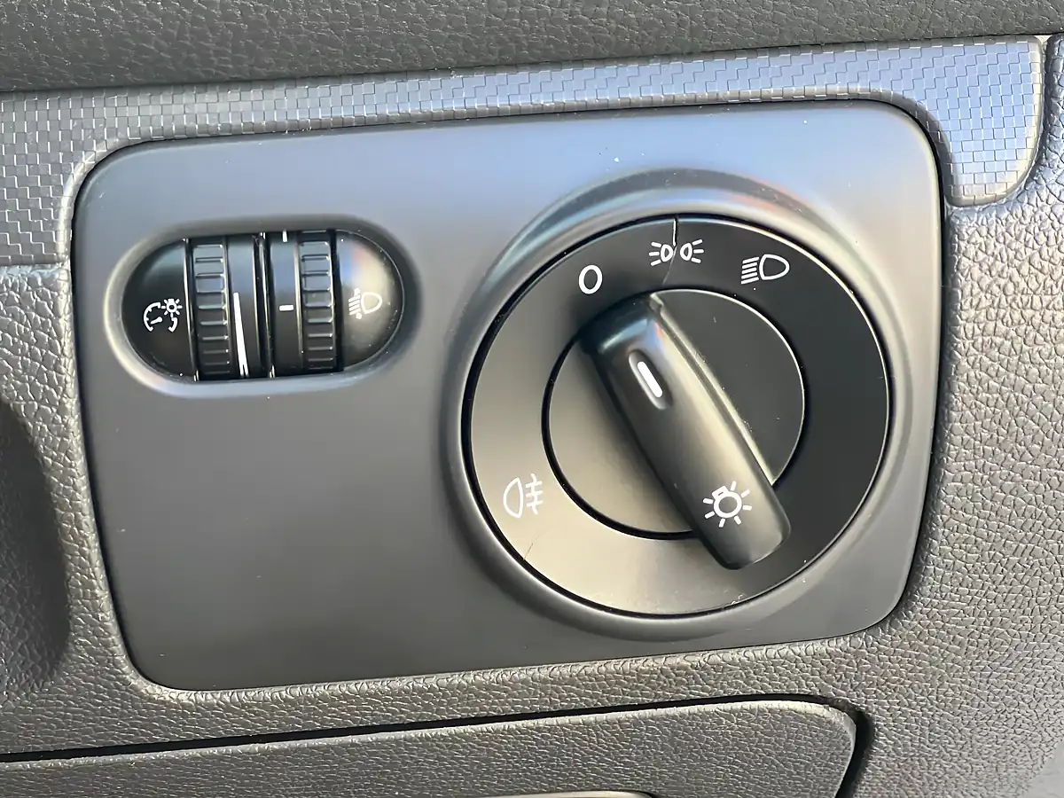 Used 2007 Volkswagen Golf S Silver - Interior and Exterior details 16