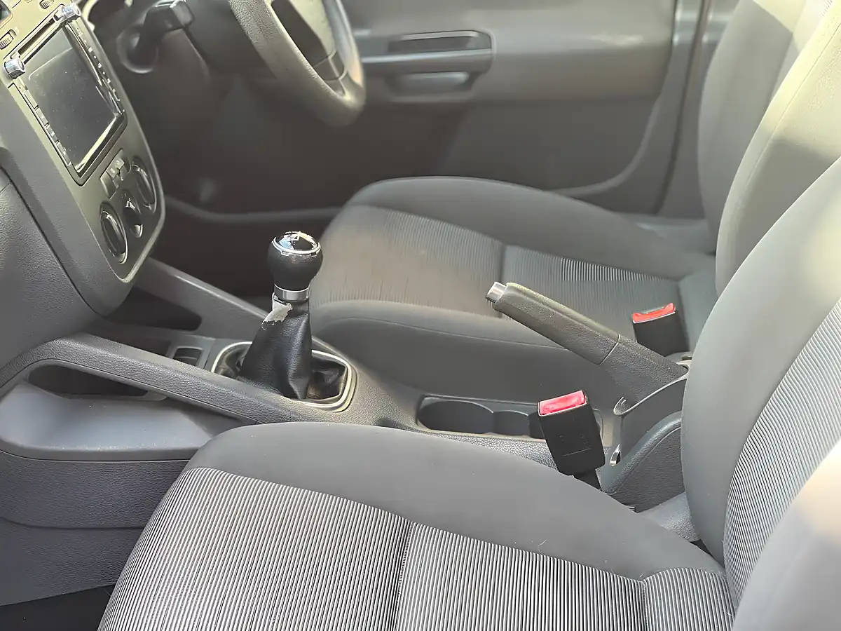 Used 2007 Volkswagen Golf S Silver - Interior and Exterior details 9