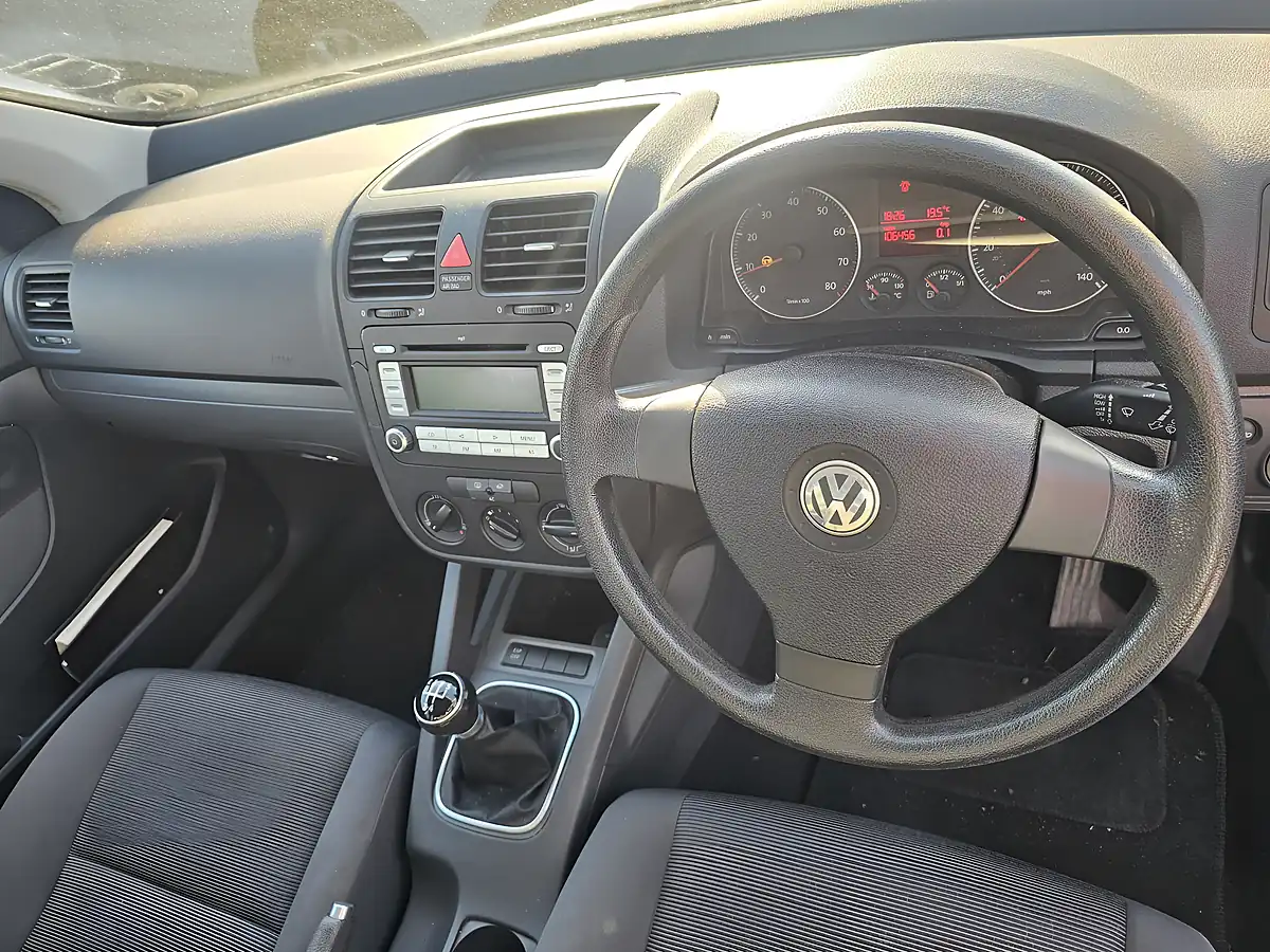 Used 2007 Volkswagen Golf S Silver - Interior and Exterior details 11