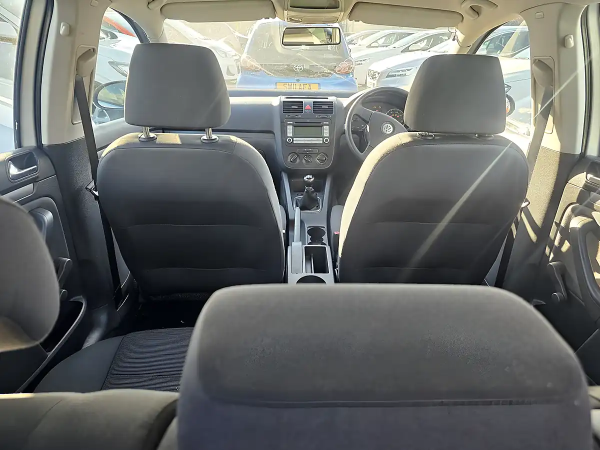 Used 2007 Volkswagen Golf S Silver - Interior and Exterior details 7