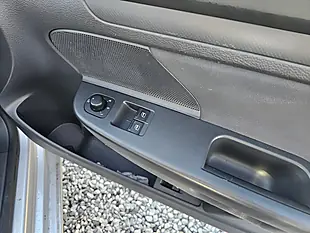 Used 2007 Volkswagen Golf S Silver - Interior and Exterior details 9