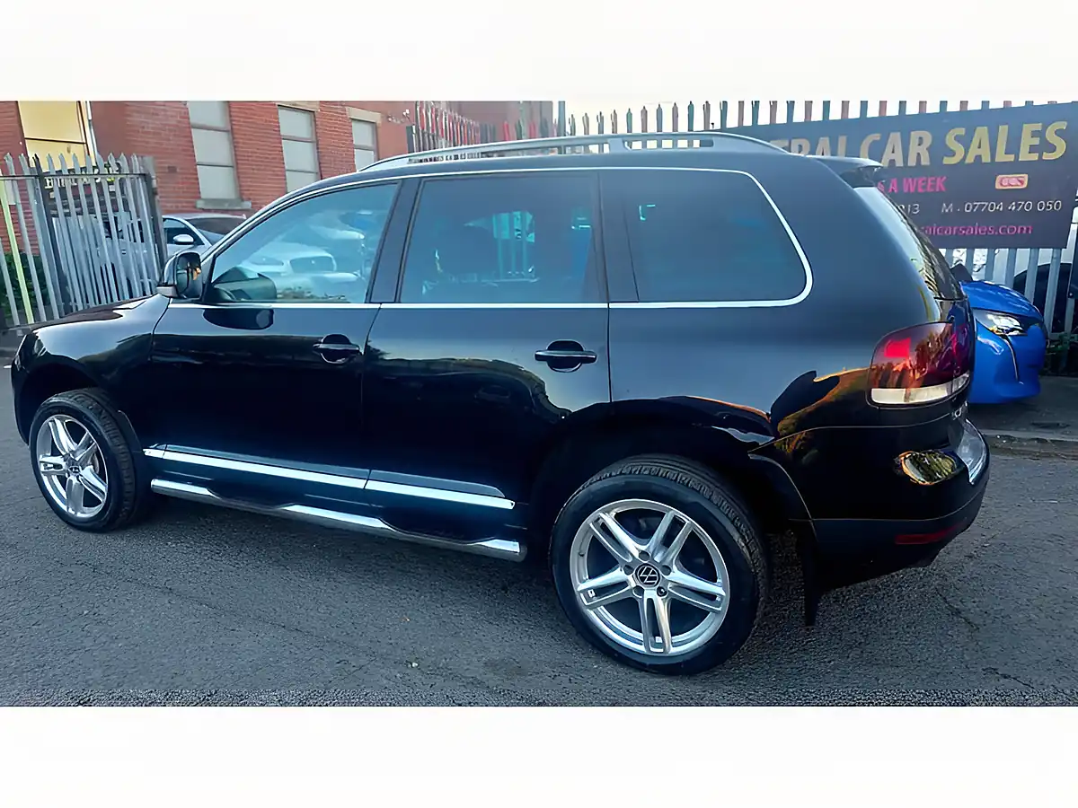 Used 2007 Volkswagen Touareg Se Black - Interior and Exterior details 12