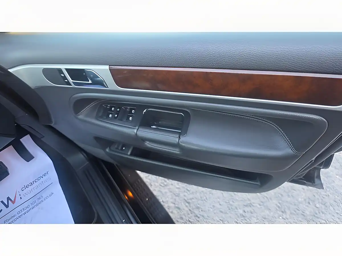 Used 2007 Volkswagen Touareg Se Black - Interior and Exterior details 19