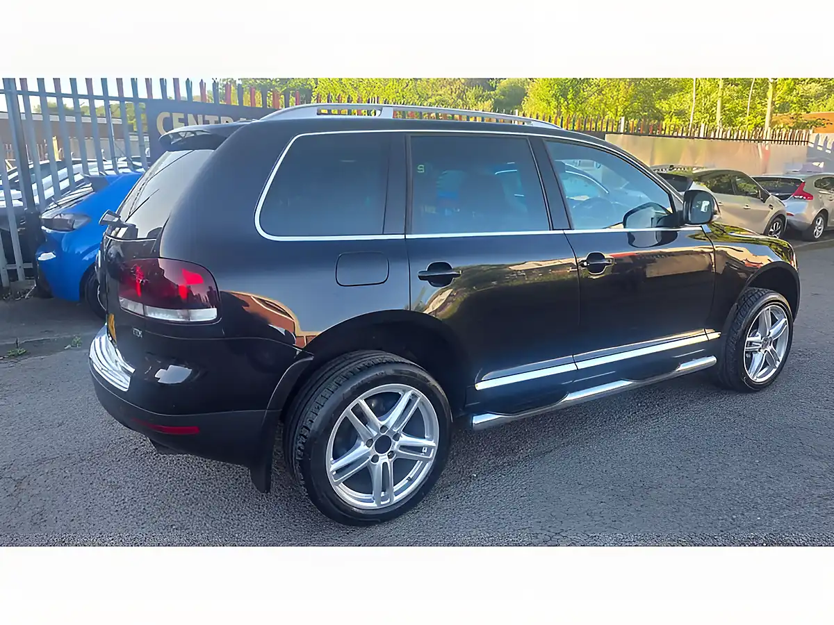 Used 2007 Volkswagen Touareg Se Black - Interior and Exterior details 9