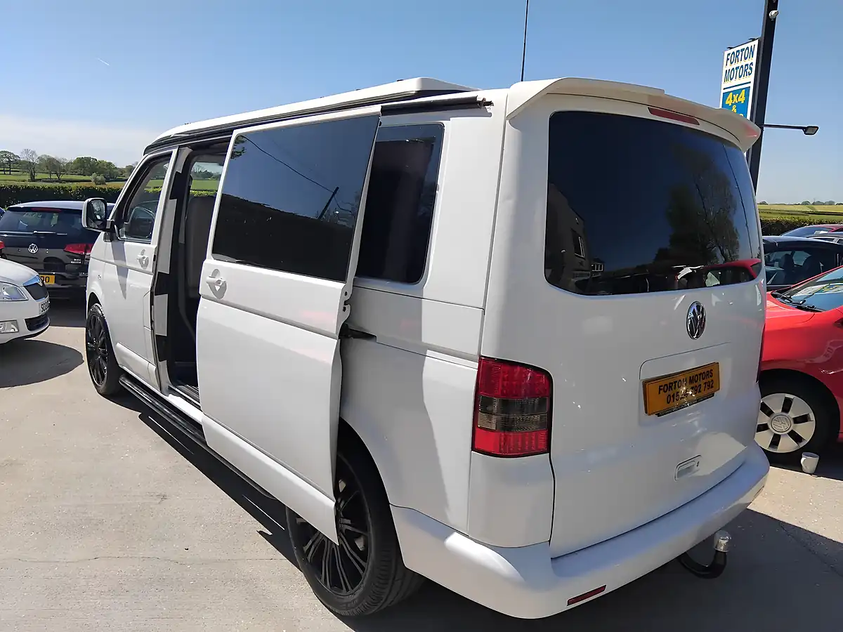 Used 2007 Volkswagen Transporter Lwb Motorcaravan White - Interior and Exterior details 14