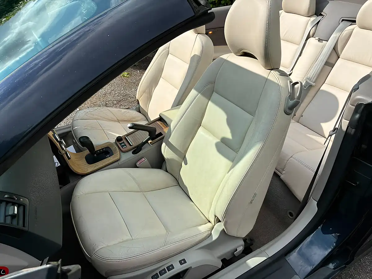 Used 2007 Volvo C70 Se Lux Blue - Interior and Exterior details 10