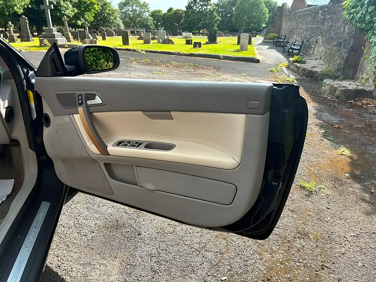 Used 2007 Volvo C70 Se Lux Blue - Interior and Exterior details 11