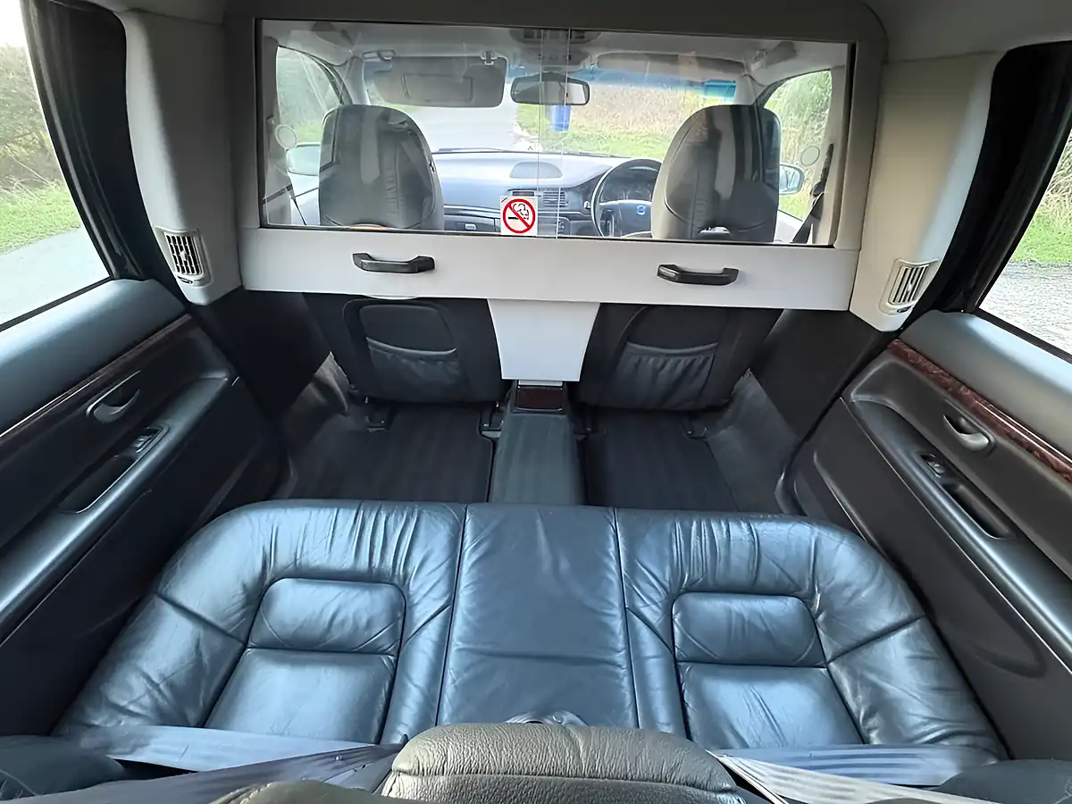 Used 2007 Volvo S80 Black - Interior and Exterior details 14