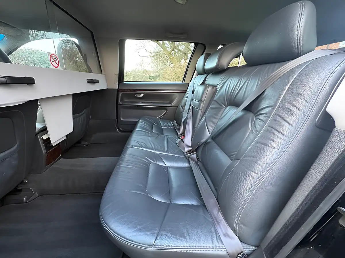 Used 2007 Volvo S80 Black - Interior and Exterior details 16