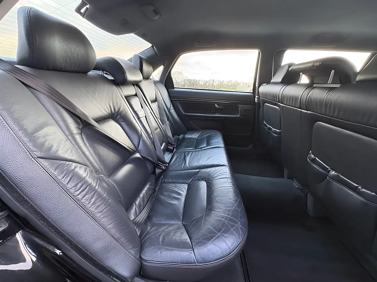 Used 2007 Volvo S80 Black - Interior and Exterior details 20