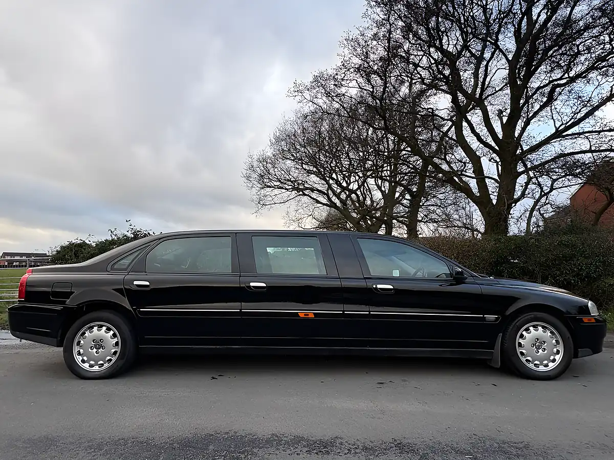 Used 2007 Volvo S80 Black - Interior and Exterior details 4