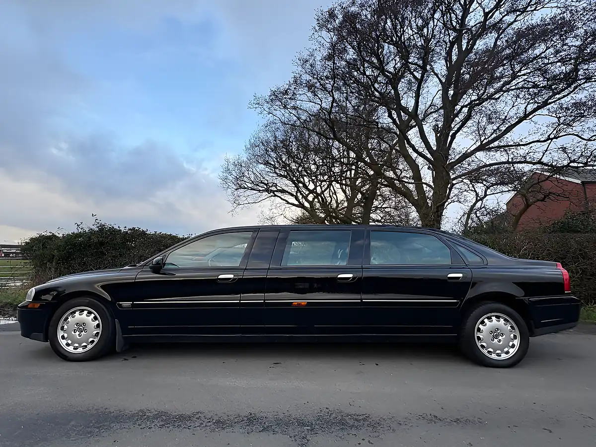 Used 2007 Volvo S80 Black - Interior and Exterior details 5