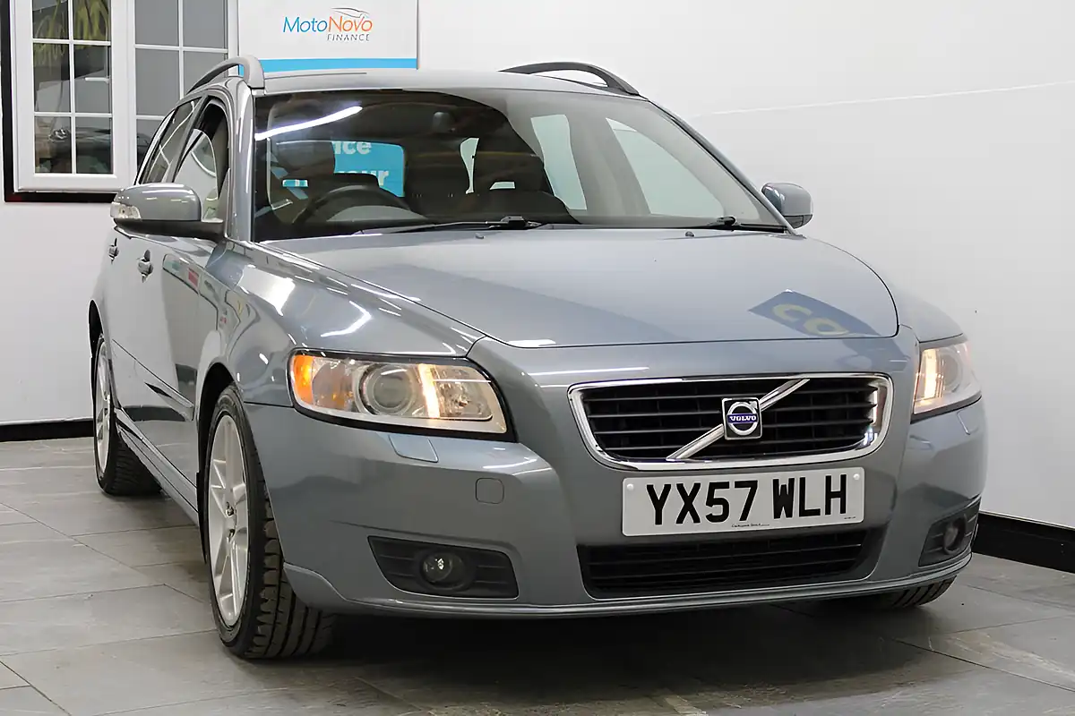 Used 2007 Volvo V50 Se Blue - Interior and Exterior details 7