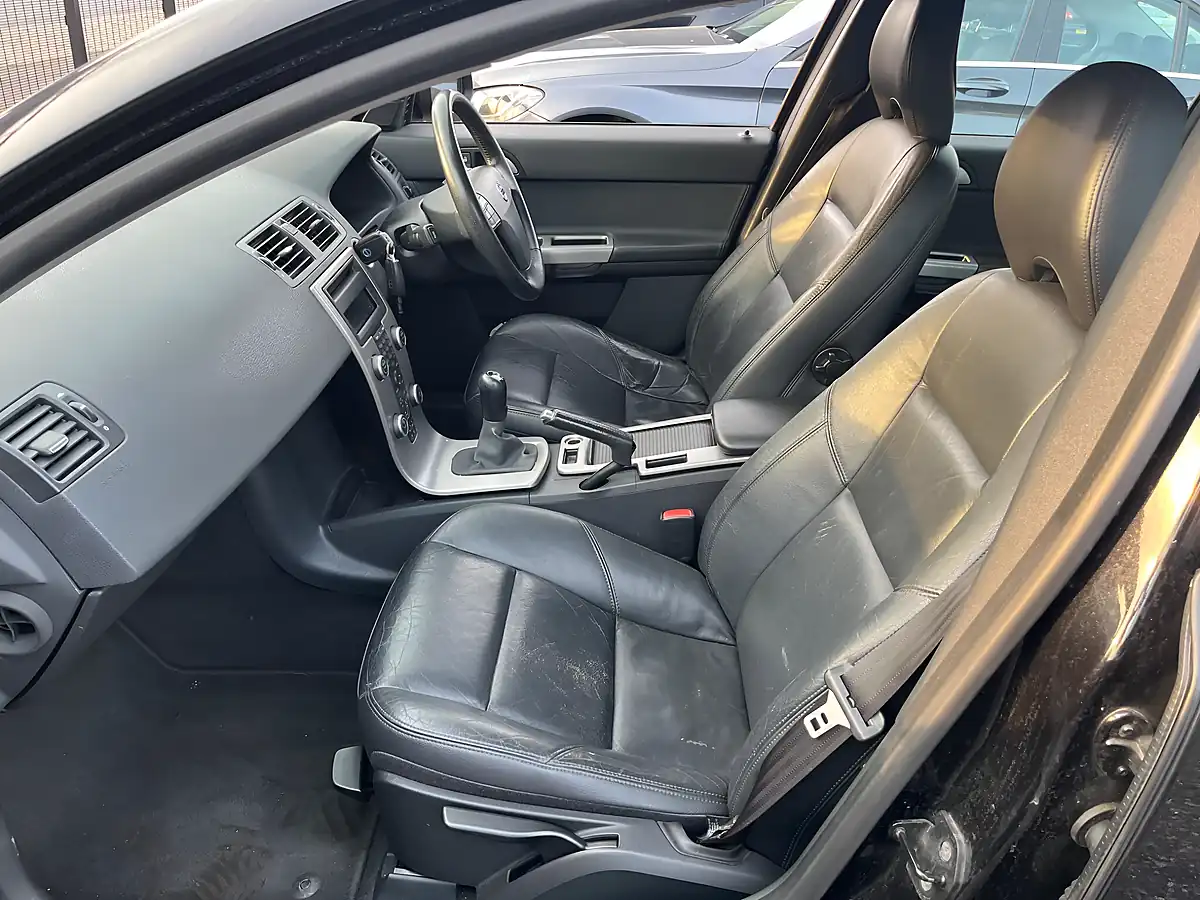 Used 2007 Volvo V50 Se Lux Black - Interior and Exterior details 14