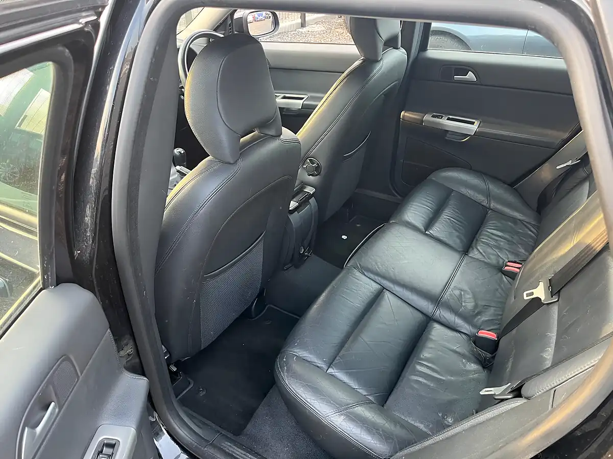 Used 2007 Volvo V50 Se Lux Black - Interior and Exterior details 16