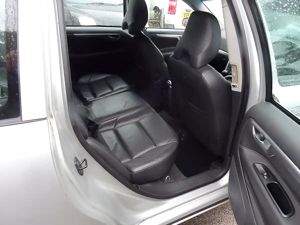 Used 2007 Volvo V70 Se Silver - Interior and Exterior details 10