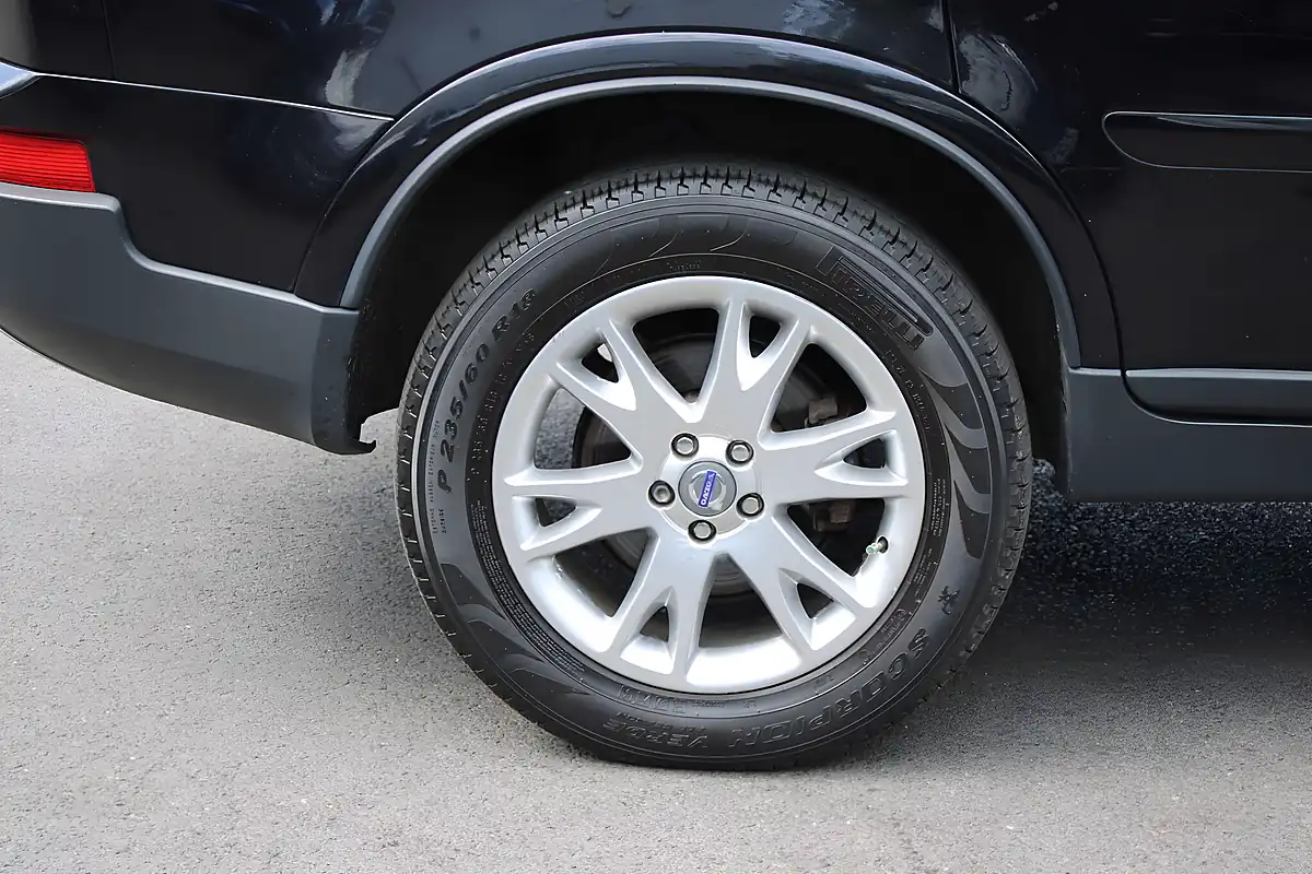 Used 2007 Volvo XC90 Se Lux Black - Interior and Exterior details 12
