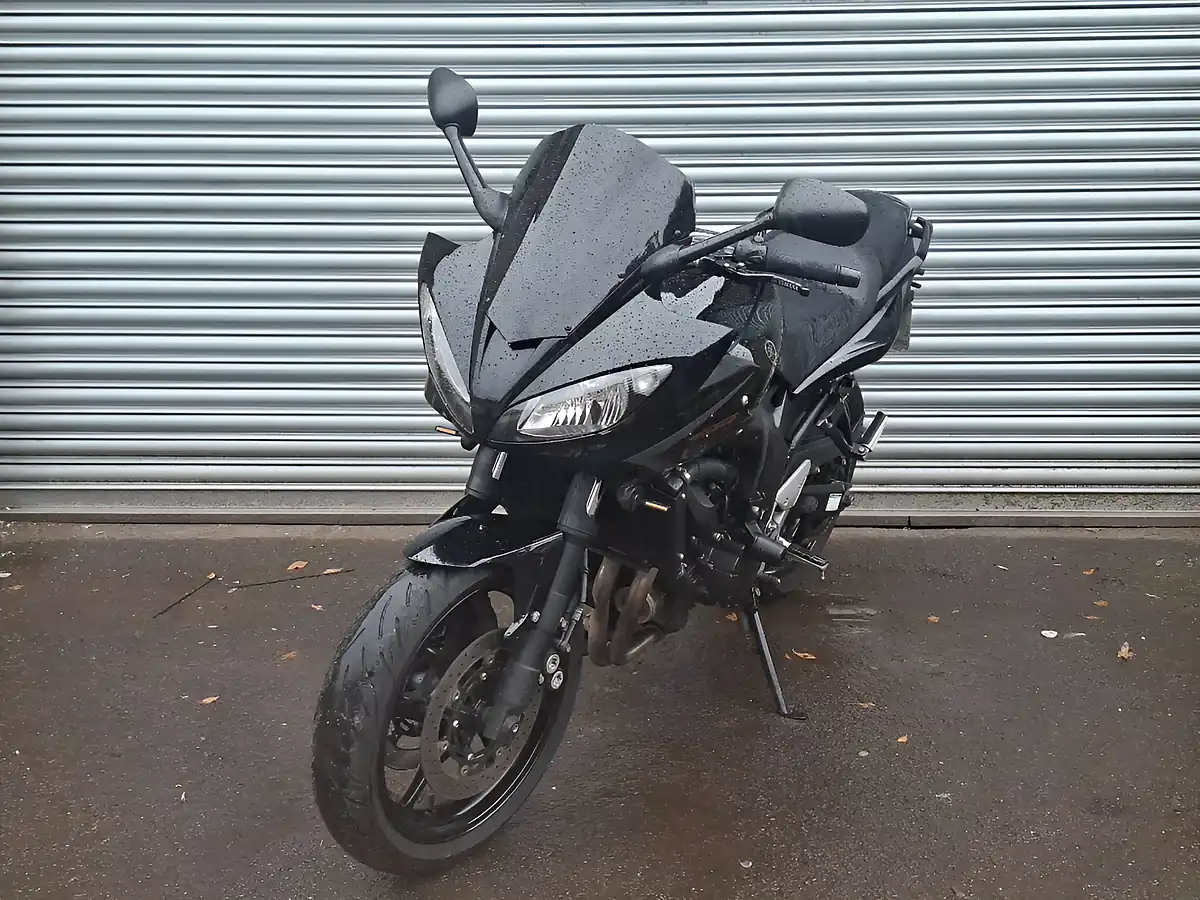 Used 2007 Yamaha Fz S2 Black - Interior and Exterior details 3