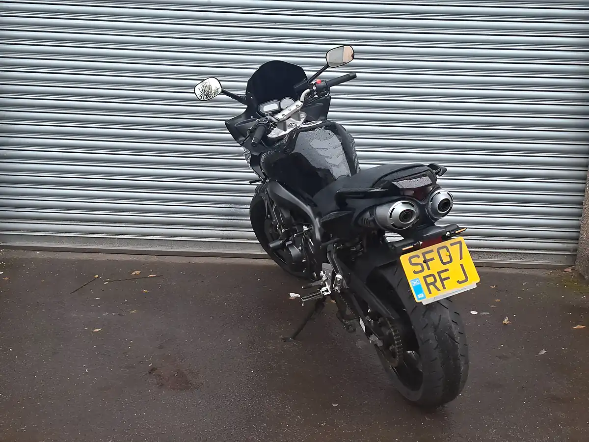 Used 2007 Yamaha Fz S2 Black - Interior and Exterior details 7