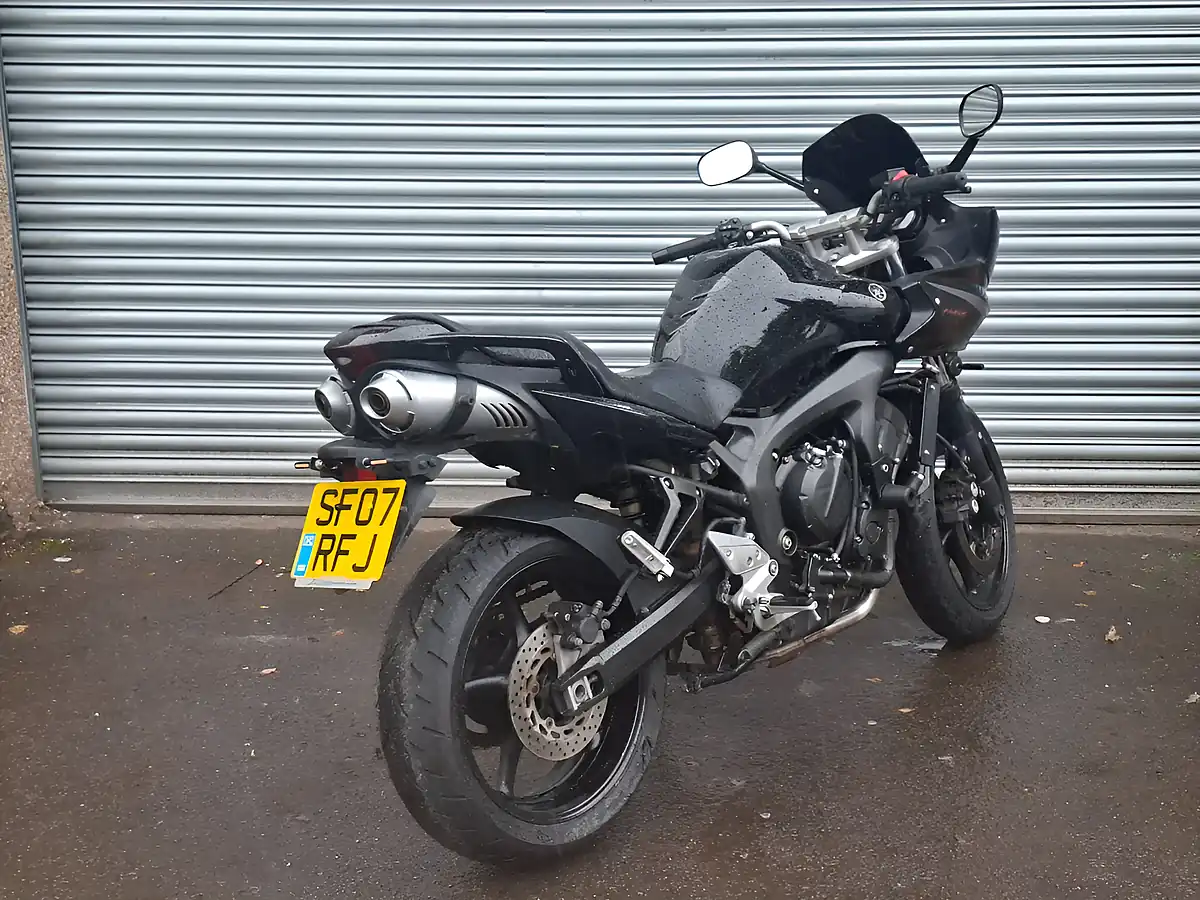 Used 2007 Yamaha Fz S2 Black - Interior and Exterior details 8