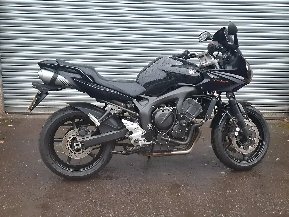 Used 2007 Yamaha Fz S2 Black - Interior and Exterior details 9