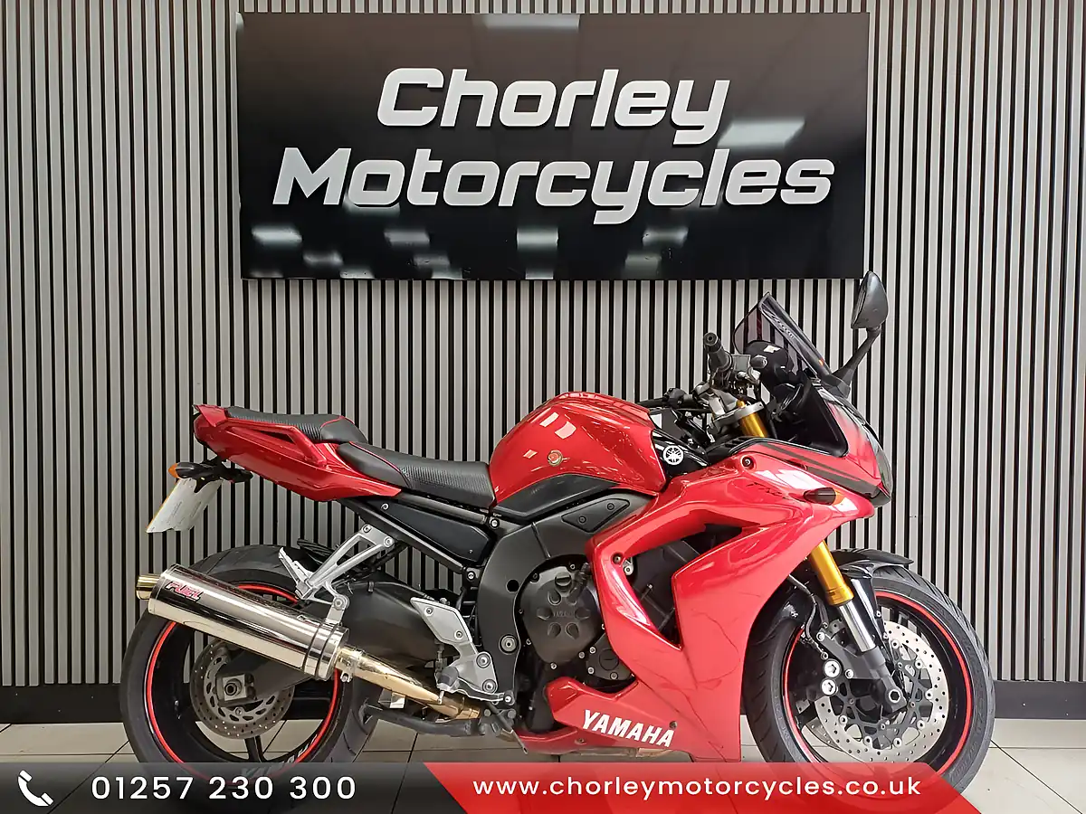 Used 2007 Yamaha FZ1 Fazer Red - Front View