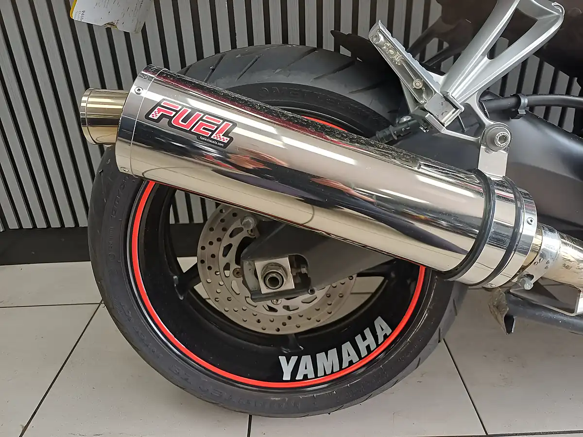 Used 2007 Yamaha FZ1 Fazer Red - Interior and Exterior details 15