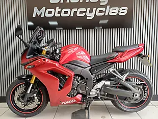Used 2007 Yamaha FZ1 Fazer Red - Interior and Exterior details 3