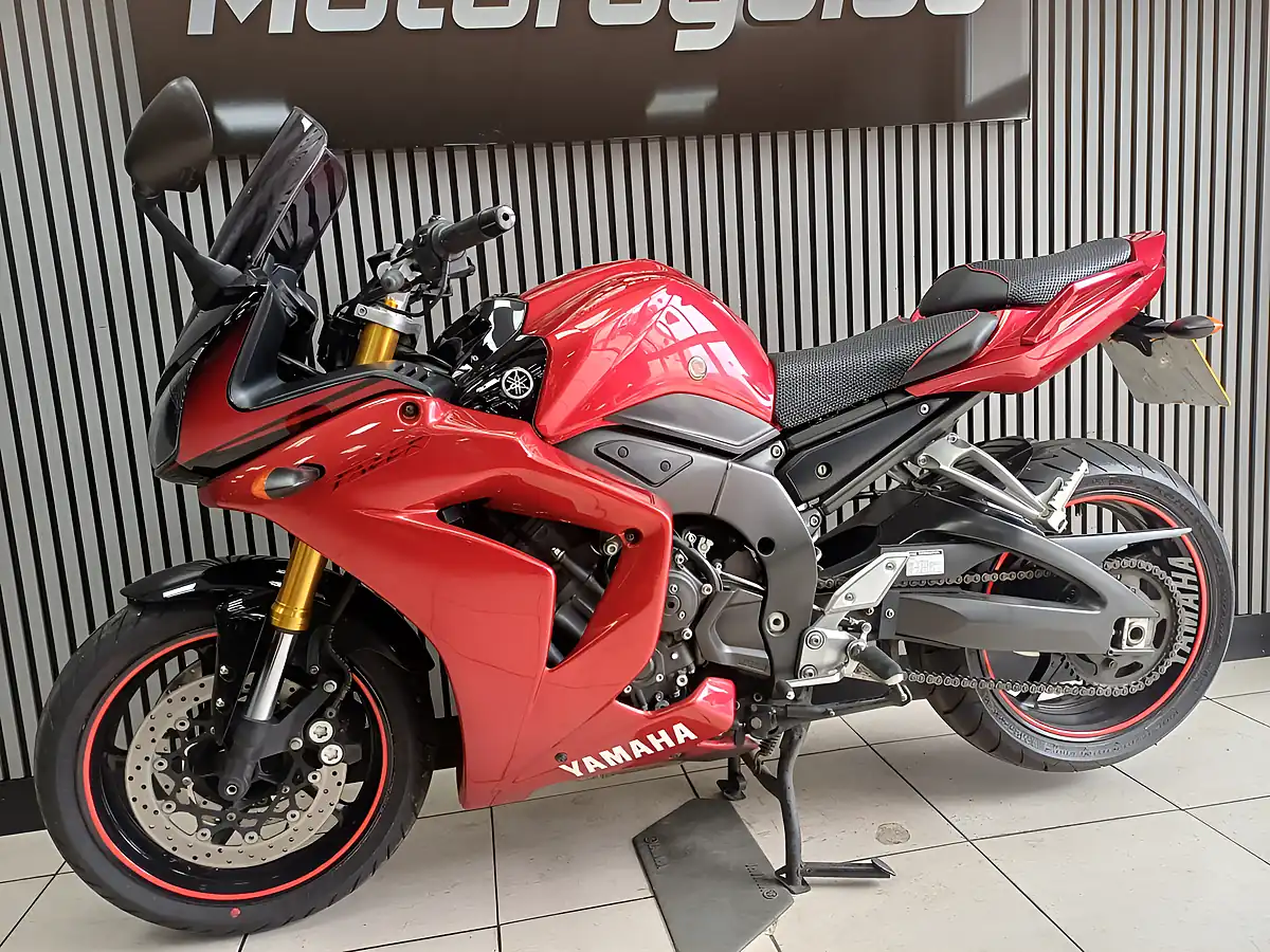 Used 2007 Yamaha FZ1 Fazer Red - Interior and Exterior details 5