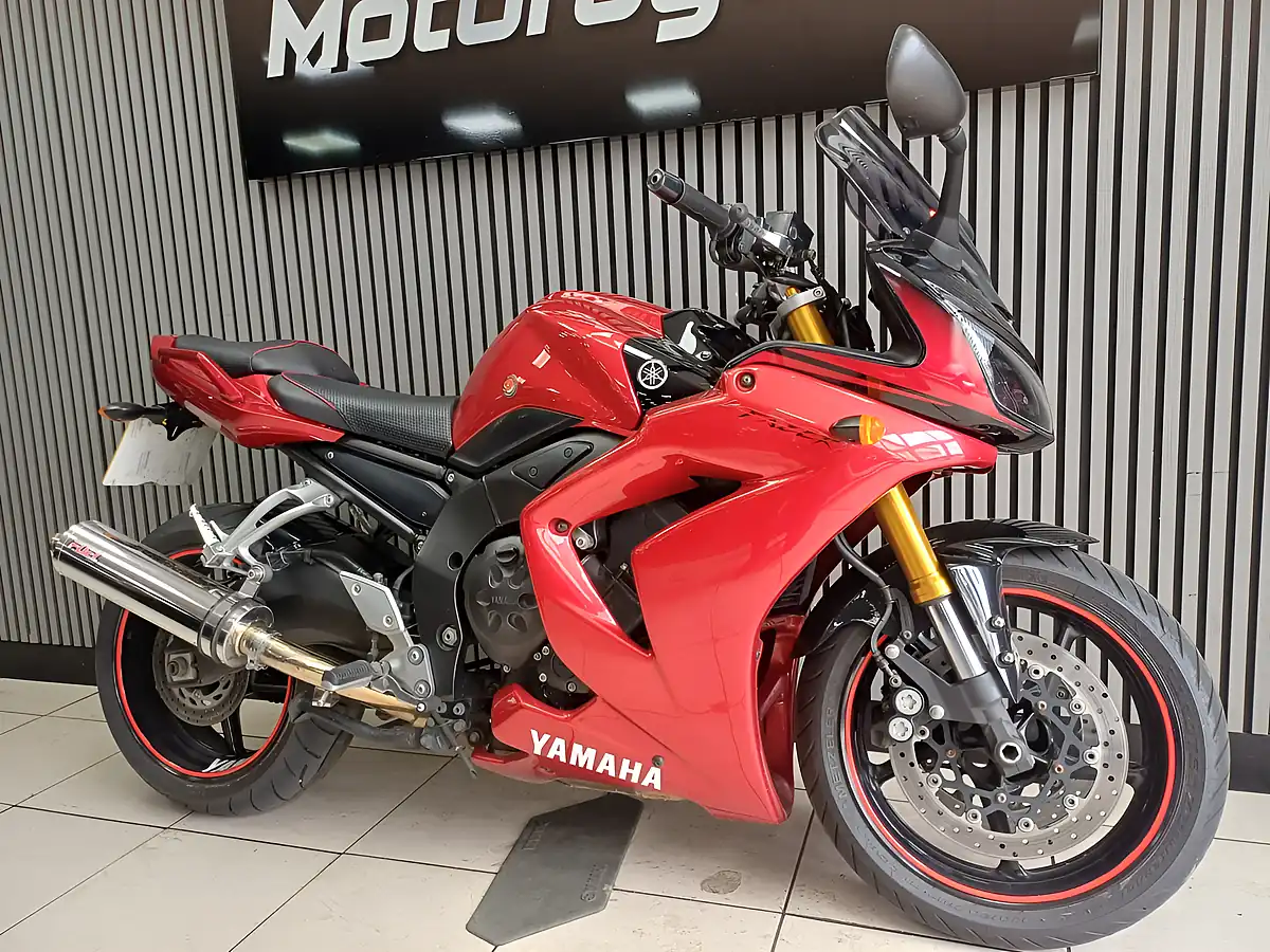 Used 2007 Yamaha FZ1 Fazer Red - Interior and Exterior details 6