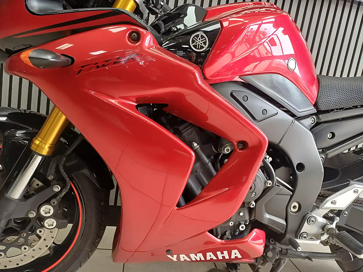 Used 2007 Yamaha FZ1 Fazer Red - Interior and Exterior details 8