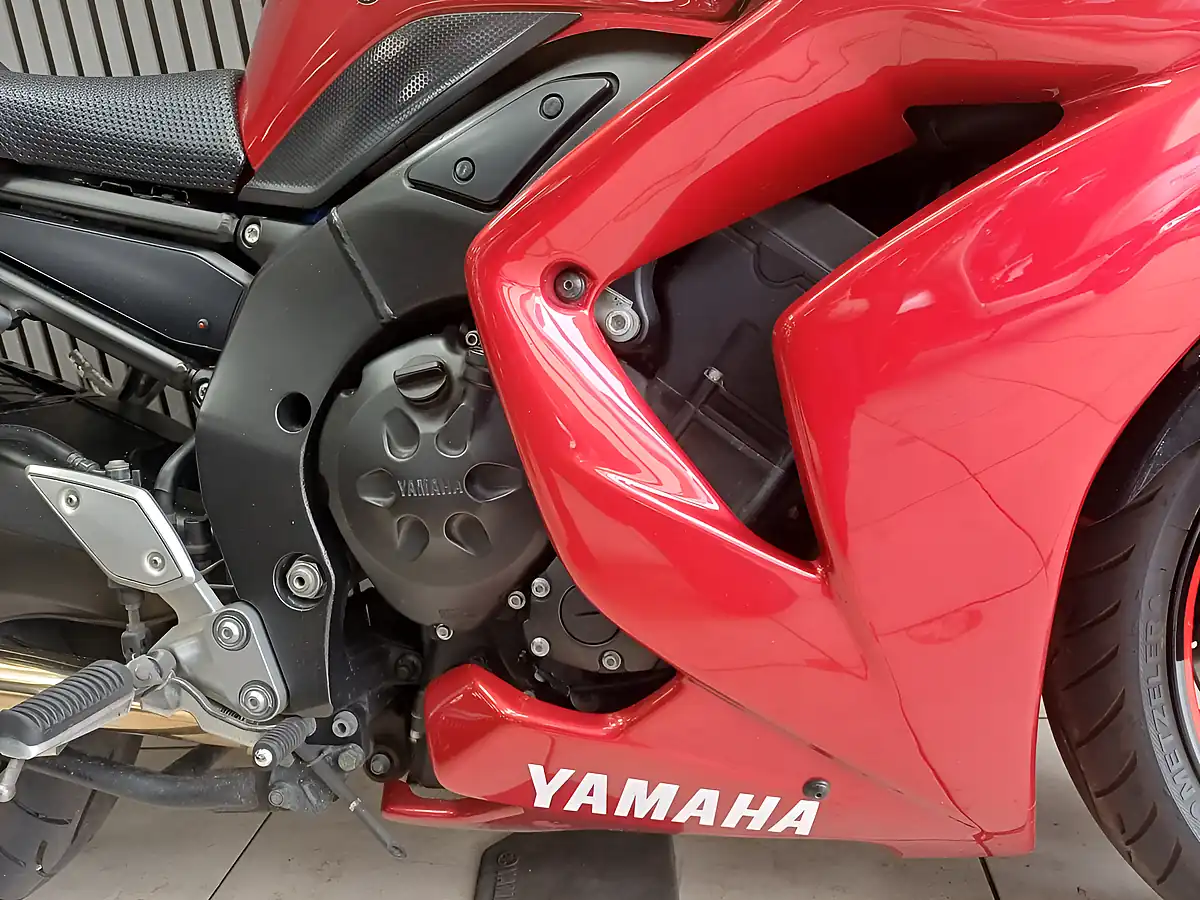 Used 2007 Yamaha FZ1 Fazer Red - Interior and Exterior details 9